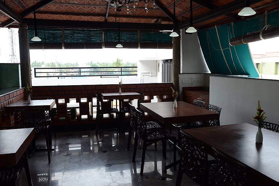 undefined Decastle Inn 9